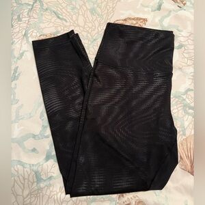 Lululemon Wunder Train High-Rise
Tight 25" *Foil
